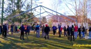 Przekazanie kart paliwowych ośrodkowi Ostróda CAMP