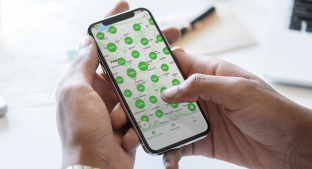Aplikacja E100 Mobile – wygodny asystent kierowcy w trasie